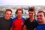 D00-07-15 - toeristen-op-de-stratosphere-tower --